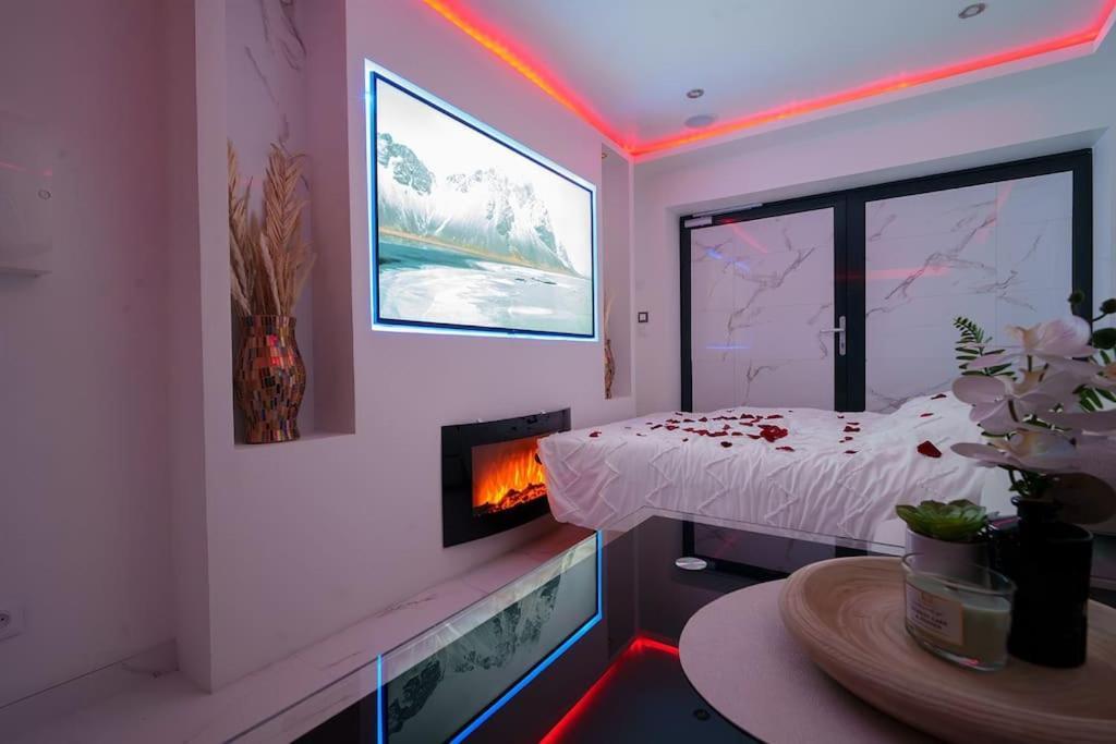 Suite Moana Spa Jacuzzi Proche De Paris Ormoy エクステリア 写真